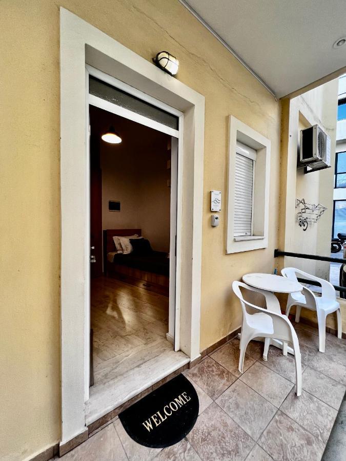 Central Single Room Ground Floor 伊拉克利翁 外观 照片