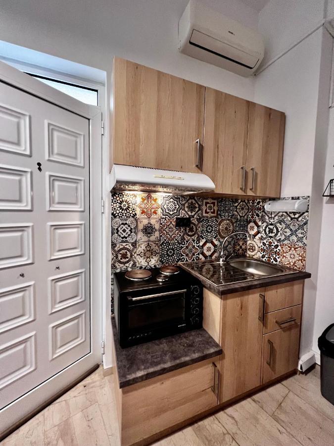 Central Single Room Ground Floor 伊拉克利翁 外观 照片